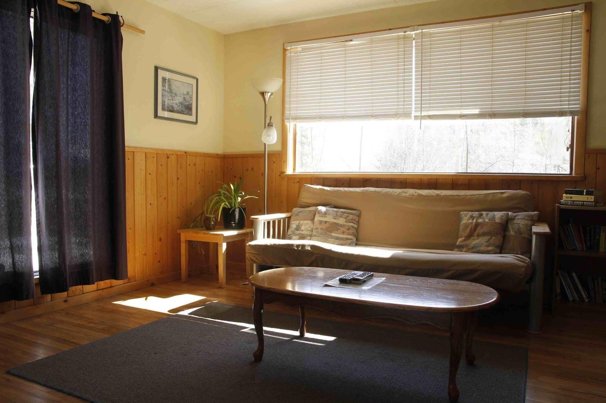 Hotel Sundog Retreat Whitehorse Zewnętrze zdjęcie